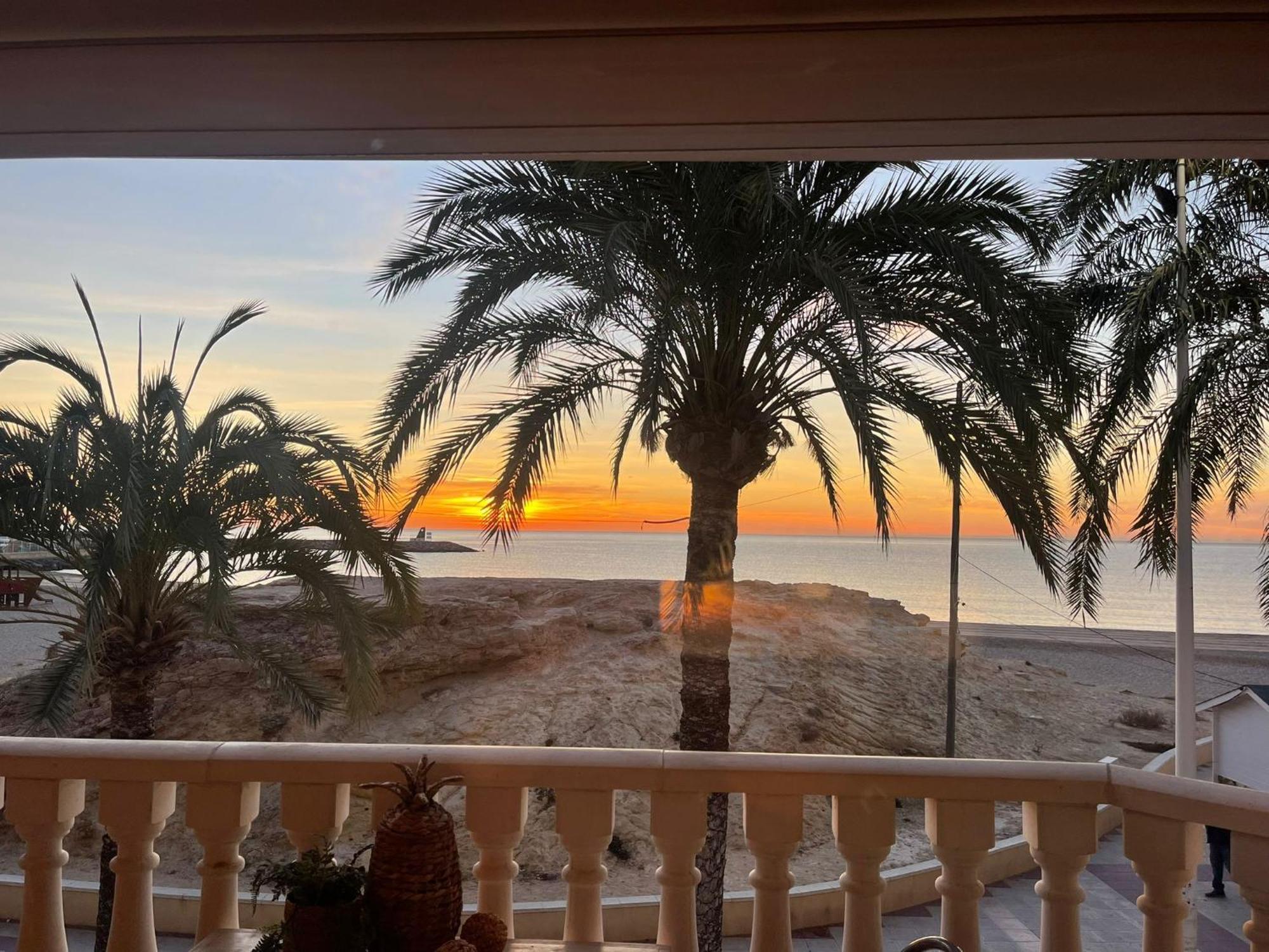 Modern Apartment Directly On The Beach With Wifi And Air Conditioning El Campello Exterior foto